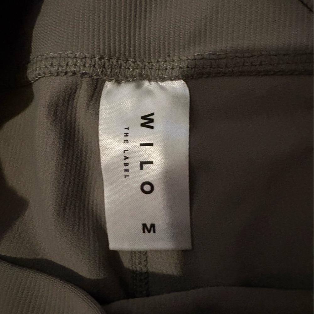 Wilo the Label Set — Racerback Sports Bra & Matching Panel Shorts in Olive Green - Picture 8 of 13
